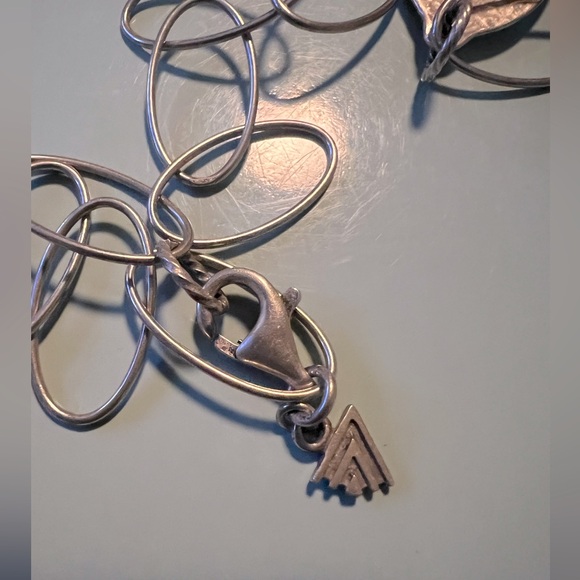 Retired SILPADA Sterling Silver Hammered Oval Link Necklace - Picture 5 of 8